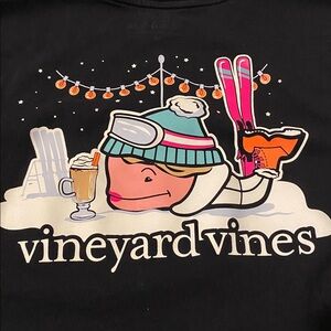 Vineyard Vines Winter Ski Theme. Cute!! Whale W/Ski Gear & Lipstick. Sz. M